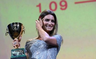 Penélope Cruz gana la Copa Volpi a Mejor Actriz en Venecia