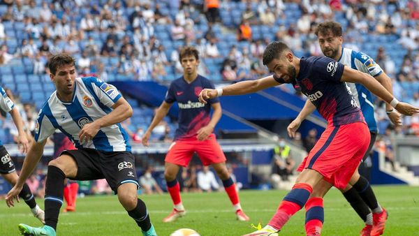 Atlético de Madrid presume de pegada y remonta sobre la hora
