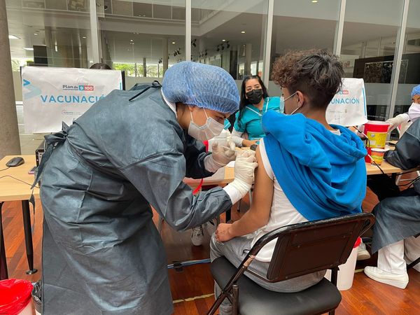 Ecuador comienza a vacunar a menores de 12 a 15 años para expandir inmunidad de rebaño - El Independiente