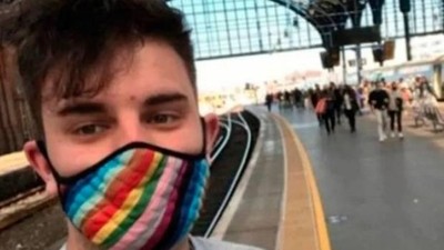 Llevando la estupidez a un nuevo nivel: Denuncia al conductor del tren por no saludar en lenguaje inclusivo, «dijo damas y caballeros»