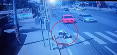 Joven que cayó de bus tras robo falleció este domingo