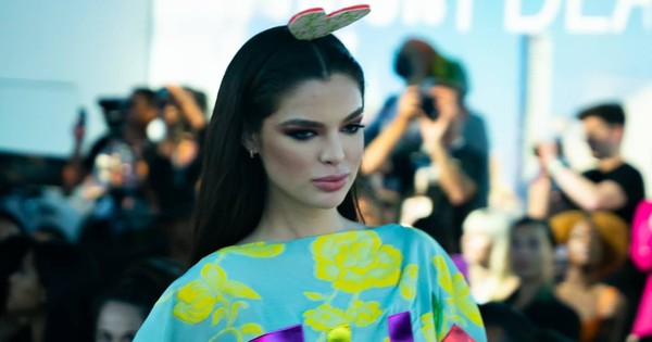 La Nación / Nadia Ferreira deslumbró en su paso por el New York Fashion Week