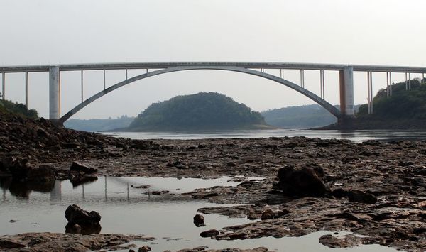 Falta de lluvia genera bajantes históricas en el Paraguay y Paraná - Nacionales - ABC Color