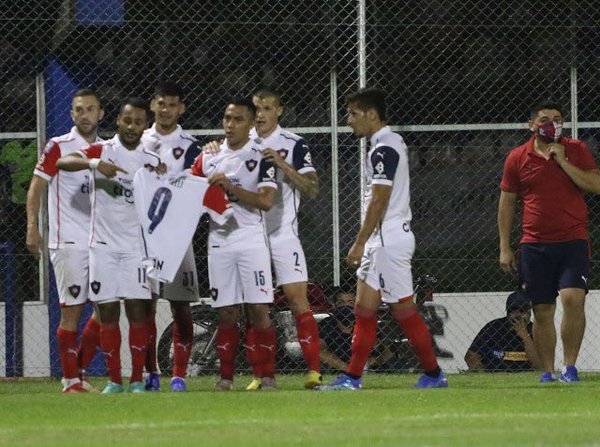 Cerro Porteño venció 1-0 al 12 de Octubre.