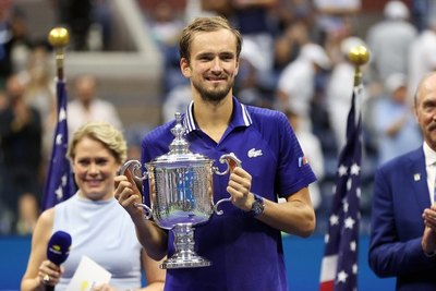 Medvedev gana el US Open e impide a Djokovic completar el Grand Slam