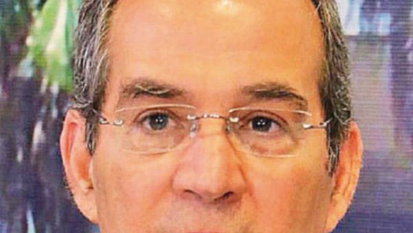 Ex intendente y hermano de jefe del MEC pugnan por Conec