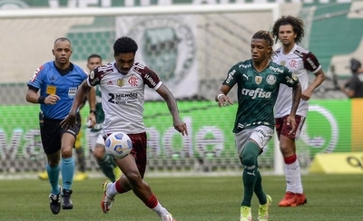 Diario HOY | El Flamengo golea al Palmeiras y agita la liga en Brasil