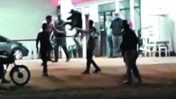 Farra de la unidad colo'o terminó en moquete y robos