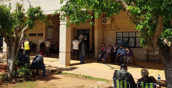 Guairá: Pacientes viajaron a Coronel Oviedo para recibir atención oftalmológica - Noticiero Paraguay