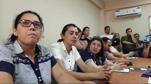 Alumnos del CEM aclaran polémica sobre uso de polleras - La Clave
