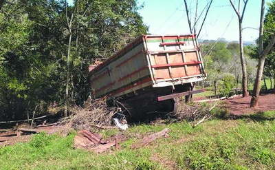 Adolescente arrolló con camión accidentalmente a su hermanito - Noticiero Paraguay