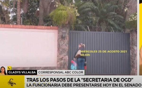 Funcionaria del Congreso vuelve a “trabajar” en casa de González Daher