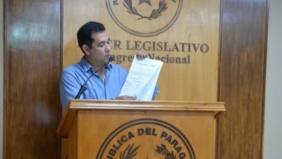 Según Arévalo, director de Aduanas le pidió frenar investigación de diputados sobre insumos chinos - Megacadena — Últimas Noticias de Paraguay