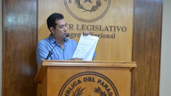Según Arévalo, director de Aduanas le pidió frenar investigación de diputados sobre insumos chinos - Megacadena — Últimas Noticias de Paraguay