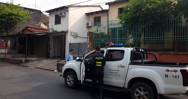 La Nación / La Policía baja volumen de equipos de música por polución sonora en Asunción