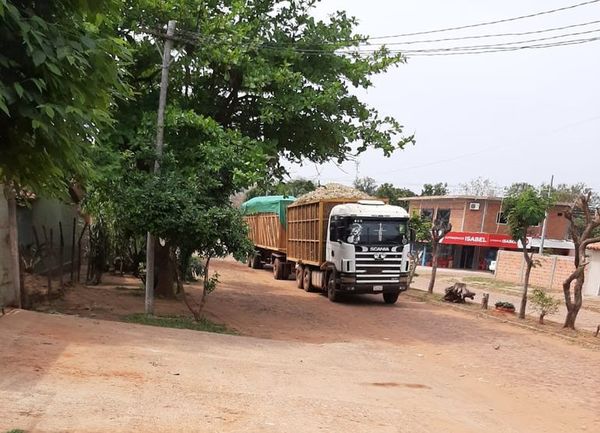 Denuncian que camiones con sobrecarga causan grietas a viviendas en San Roque González - Nacionales - ABC Color