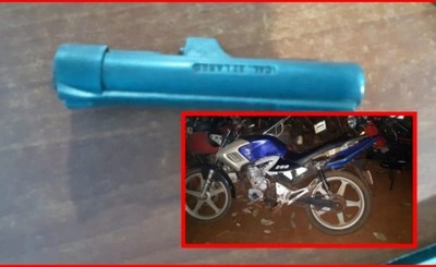 Rompió el arma de sus asaltantes y automovilista embistió contra ellos