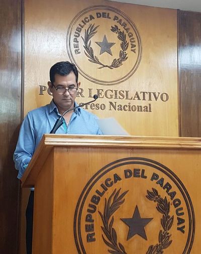 Arévalo insiste en que denuncia de director de Aduanas fue “cortina de humo” - Nacionales - ABC Color