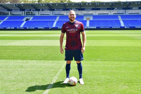 Isidro Pitta debuta en el Huesca con derrota