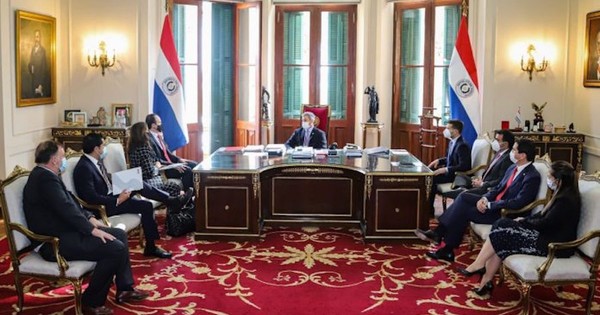 La Nación / “Paraguay es un país líder en energías renovables”, según presidente del BID