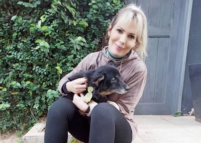 Crónica / NO SE ARREPIENTE. “El modelaje fue un vehículo para potenciar la actividad animalera”