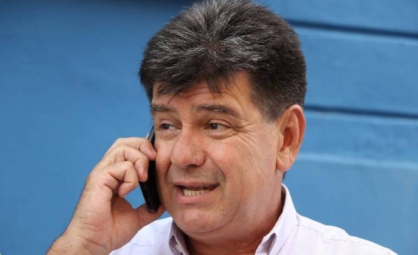 Diario HOY | Efraín debe rendir cuentas del uso del dinero público, pero se esconde, cuestionan