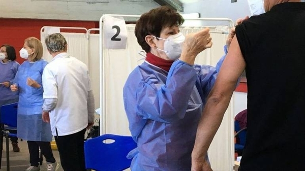 Diario HOY | Francia obligará a trabajadores médicos a vacunarse contra el covid-19
