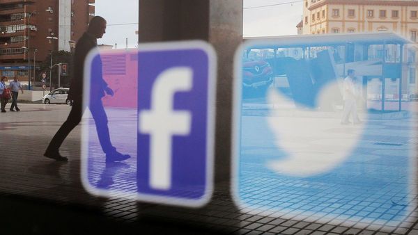 Rusia multa a Facebook y Twitter por no retirar contenido político