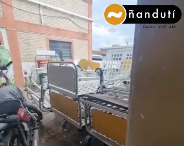 Camas del Hospital de Barrio Obrero están a la intemperie | Ñanduti