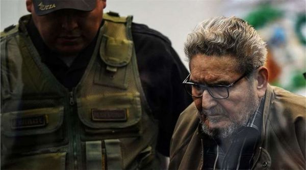 Senadores piden ver el cadáver de líder senderista