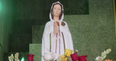 La Nación / Exhortan a no idolatrar imagen de la Rosa Mística y alertan sobre culto a la “Preciosísima Sangre”