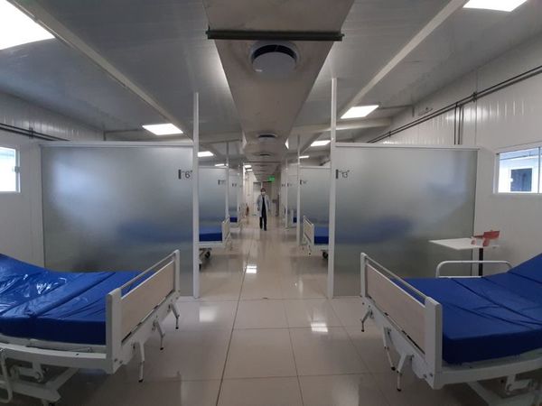 Dan de alta a la última paciente de COVID-19 del bloque respiratorio del Hospital Nacional - Nacionales - ABC Color