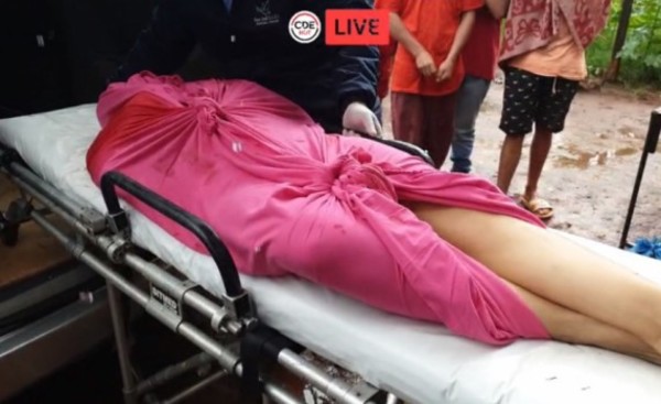Hallan muerta a colombiana con cuatro puñaladas en la espalda