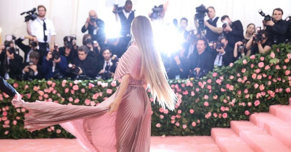 La Nación / #MetGala presenta a un EEUU con todas sus costuras