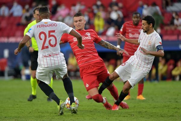 Empate agridulce del Sevilla tras 3 penaltis en contra y acabar con diez - Fútbol Internacional - ABC Color