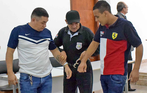 Padre e hijo fueron condenados por homicidio y no contentos amenazaron de muerte a fiscal.