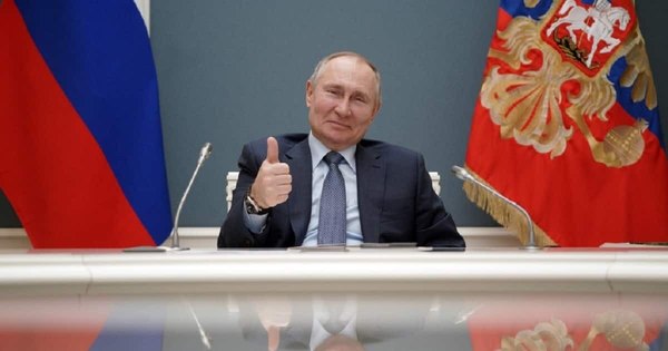 La Nación / “Espero que la Sputnik V demuestre su nivel de protección”: dice Putin, ante COVID en su entorno