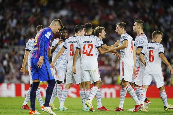 Bayern aplasta al Barcelona en el Camp Nou
