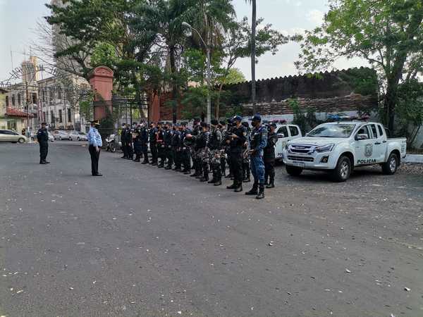 Abogado sostiene que uno de los sistemas que aún no pasó por una transición real es la policía - Megacadena — Últimas Noticias de Paraguay