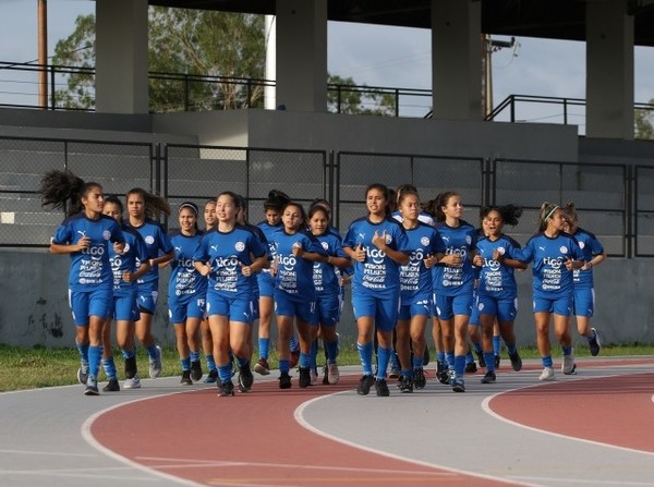 La Albirroja Femenina Sub 20 sigue con los trabajos - APF