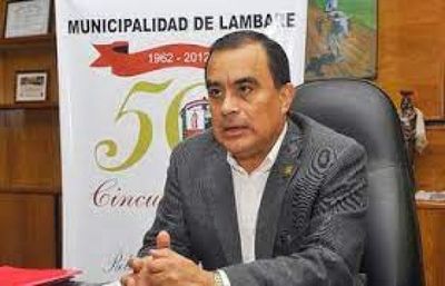 Condenan a Roberto Cárdenas a 4 años de cárcel por caída de escuela
