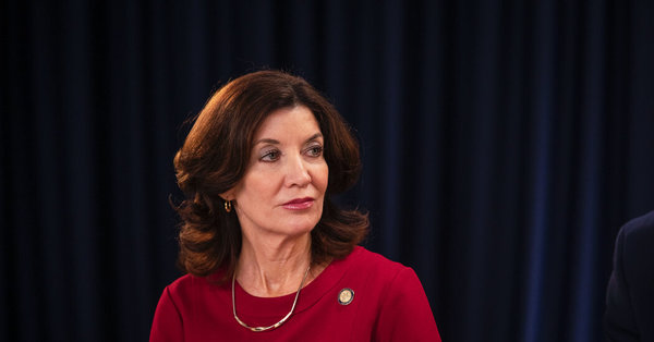 La nueva gobernadora de Nueva York pide a Facebook censurar publicaciones contra el aborto