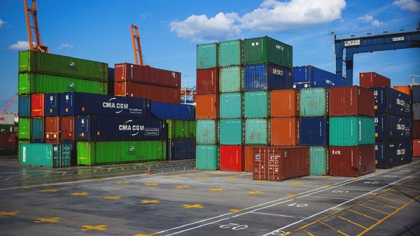Aduanas y comprador no coinciden en monto por carga de contenedor