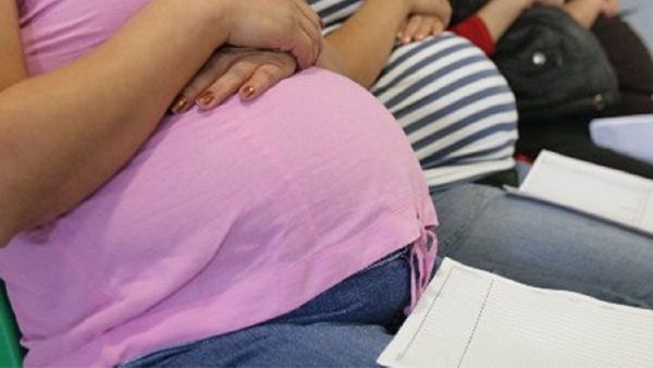 Ofrecen capacitación y becas para embarazadas este jueves