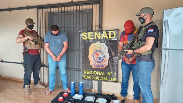 Incautan alrededor de 5 kilos de cocaína y detienen a dos personas