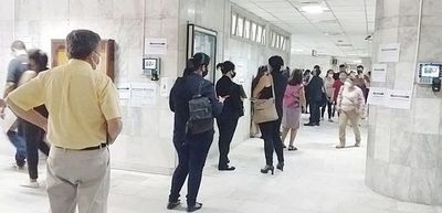 Unos 4.000 documentos ingresan  al día en los Registros Públicos - Nacionales - ABC Color