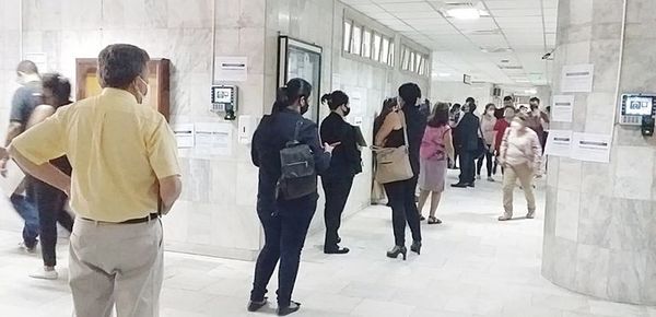 Unos 4.000 documentos ingresan al día en los Registros Públicos - Nacionales - ABC Color