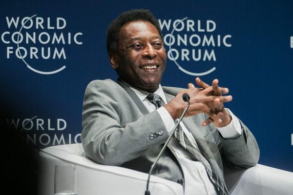 Pelé sale de cuidados intensivos - Fútbol - ABC Color