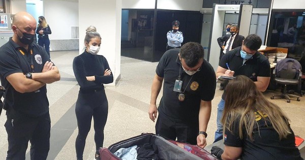 La Nación / Detienen a mujer con carga de cocaína en su maleta