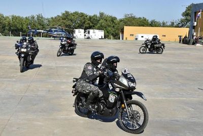 Jefe del Grupo Lince dice que el 80% de su parque de motos está operativo - Nacionales - ABC Color